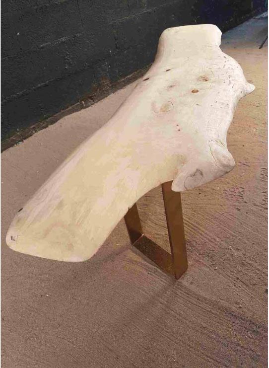 Banc bois flotté et pieds en acier doré.JPG