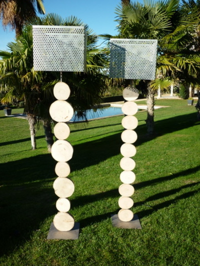 Lampadaire en bois flotté