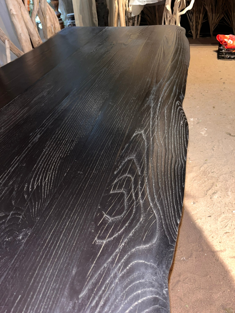 table en chataignier brulé 4.JPEG